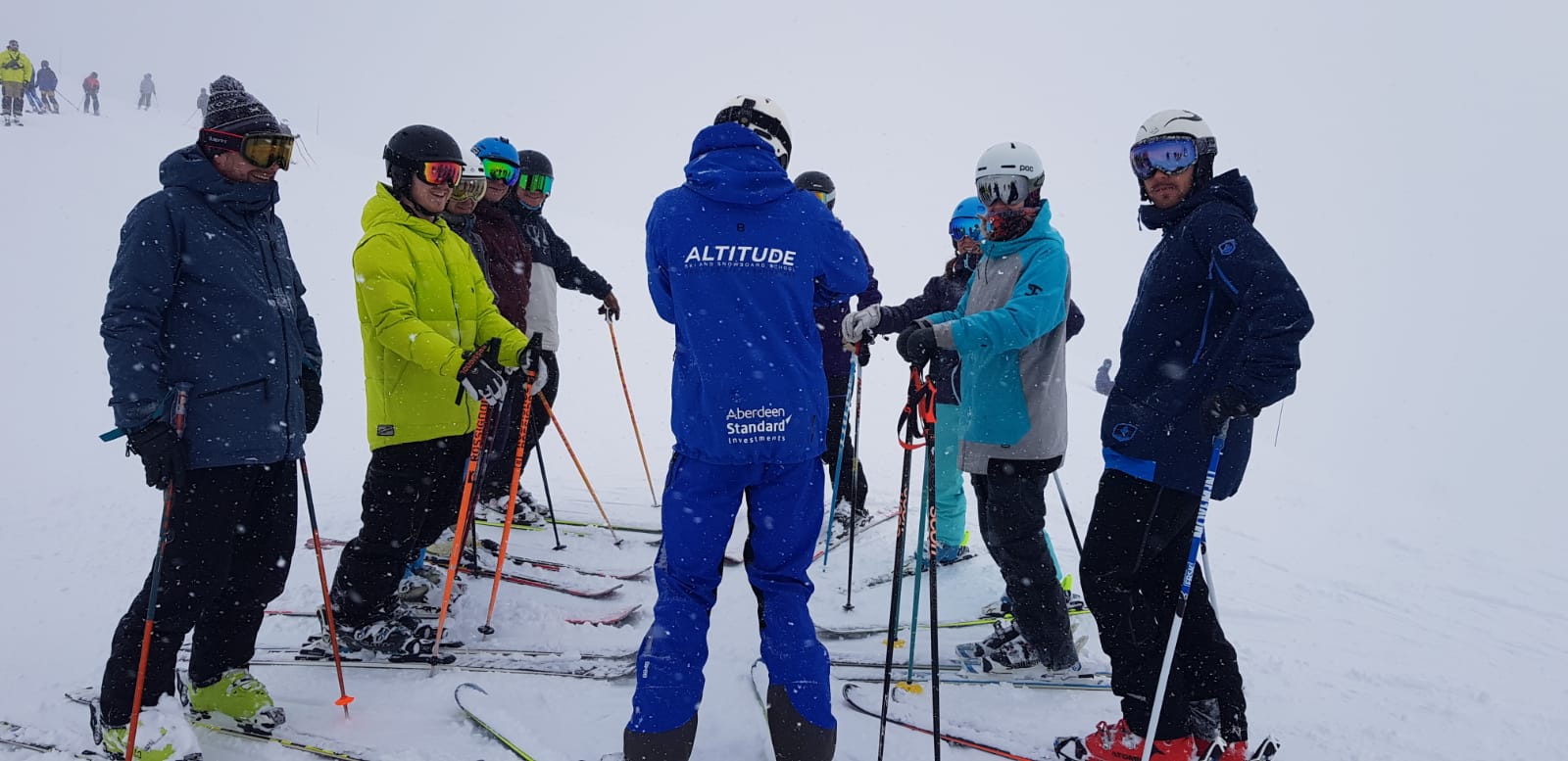 If you’ve never been skiing before, the options of the different base layers, mid-layers and exterior layers can seem like a bit of an enigma..