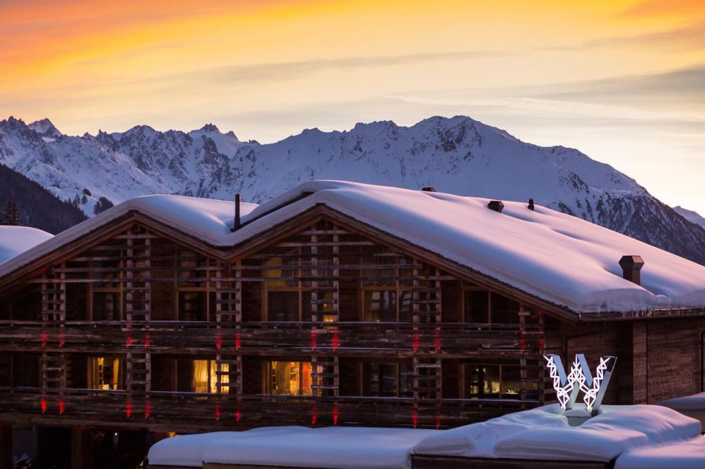Verbier is a resort that offers the luxury it advertises. We take a look at the best hotels that Verbier has to offer, rated 4 stars and above for those looking for a high-end alpine experience.